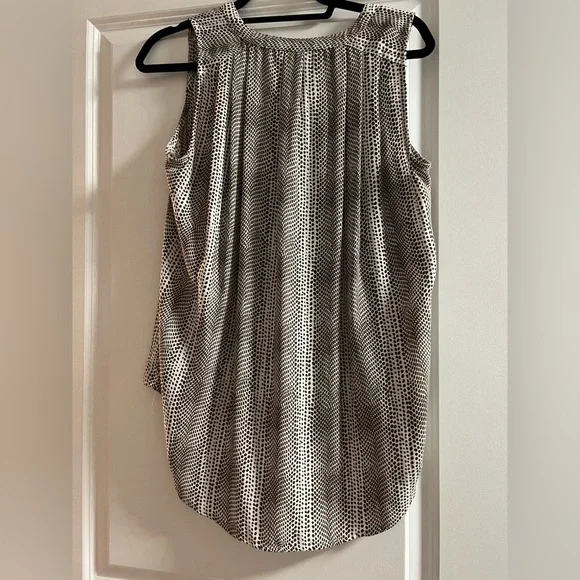 Women’s Apt 9 Tank Blouse with brown details - Picture 2 of 3